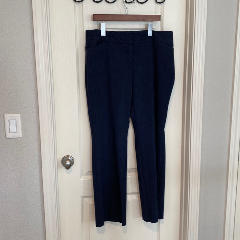 White House black market…flat front….boot leg…. front zip trousers